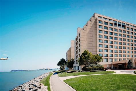 sf marriott airport waterfront hotel.